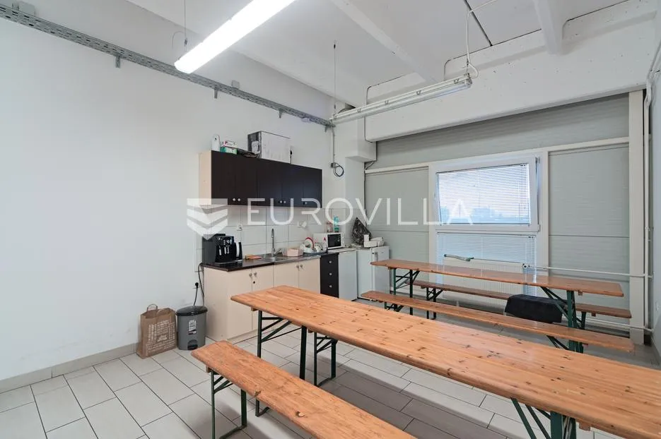 osijek, antunovac, novija poslova zgrada u industrijskoj zoni 1256 m² - slika 7