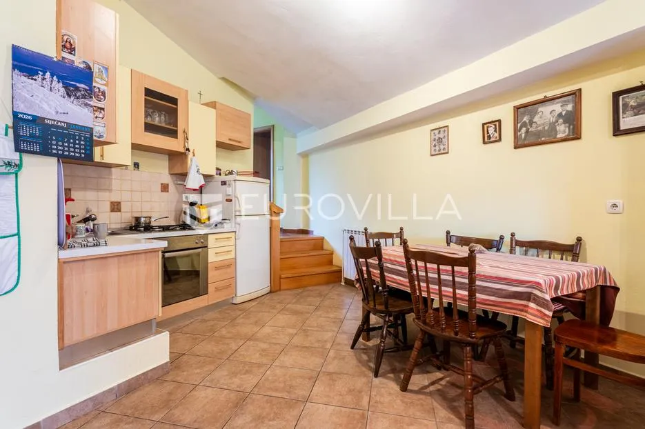 vodice, dvosoban stan u centru mjesta, 87,67 m² - slika 4