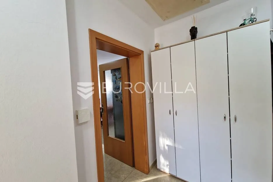 istra, pula - veli vrh, dvije samostojeće prizemnice sa bazenom nkp 50 m2 i 90 m2 - slika 30