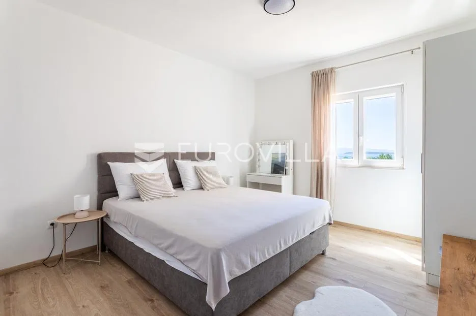 kaštel novi, rudine, trosoban stan površine 112 m² s pogledom na more - slika 9