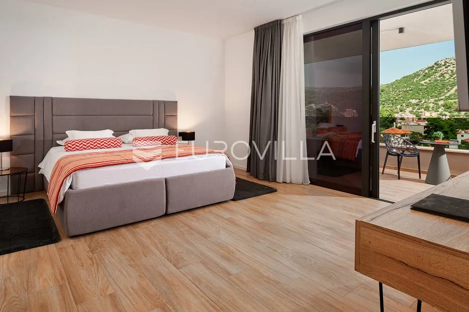 trogir - marina, luksuzna vila s unutarnjim bazenom - slika 17