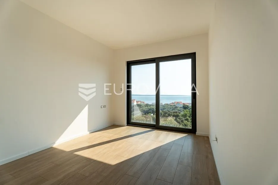 pag, mandre, luksuzno moderna vila 2, u nizu s bazenom i pogledom na more 130 m² - slika 47