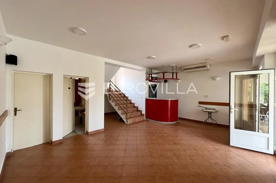 vukovar, mitnica, poslovni kompleks sa dva teniska terena, 3929 m². - slika 5