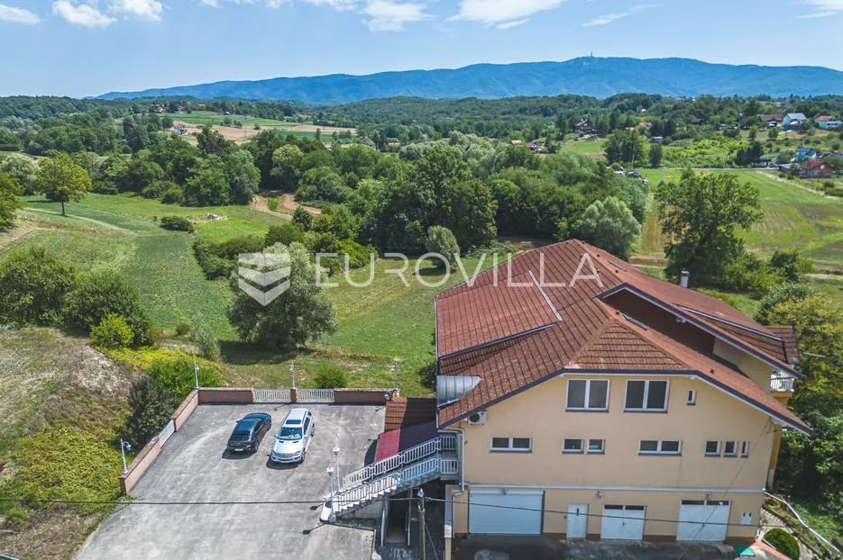 oroslavlje, stambeno poslovni objekt 1861 m² na predivnoj lokaciji - slika 26