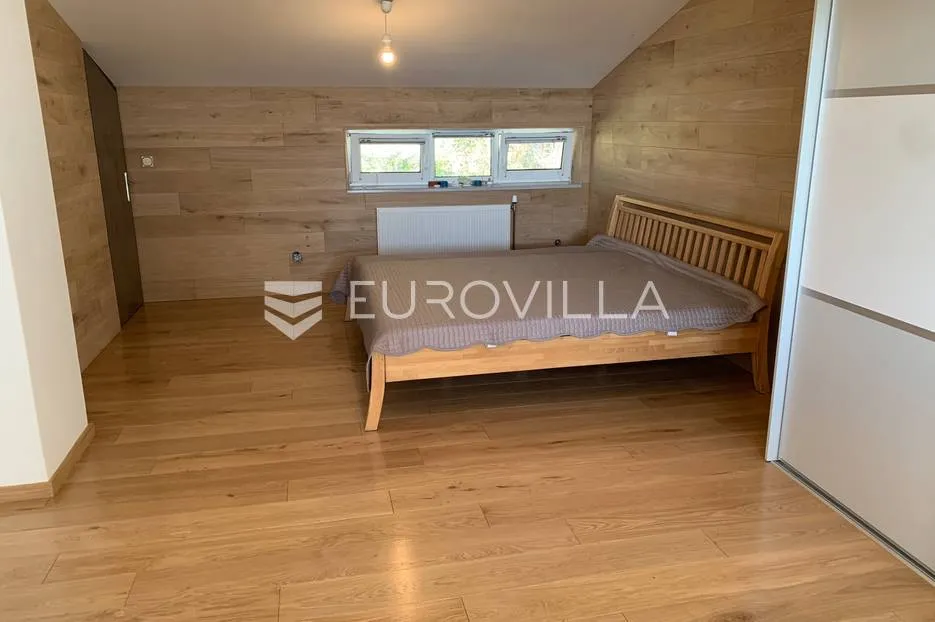 zagreb, gračani, predivna kuća od 289,18 m2 - slika 16