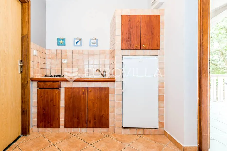 šibenik, grebaštica, kuća s apartmanima drugi red od mora - slika 4
