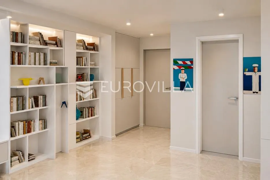 opatija privé, ekskluzivan četverosoban stan 138 m², bazen, teretana - slika 26