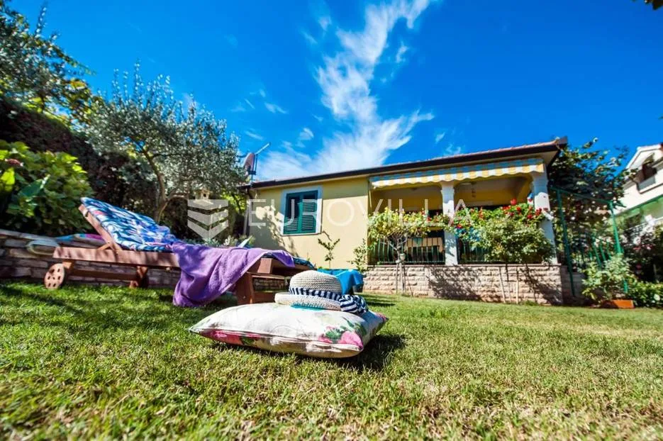 istra, rovinj, kuća 360 m2 s tri stana i zasebnom kućicom, izuzetna lokacija - slika 12