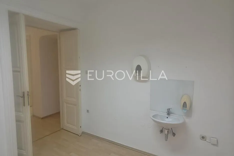 rijeka, centar, stan za najam 61 m² idealan za ured ili ordinaciju - slika 4