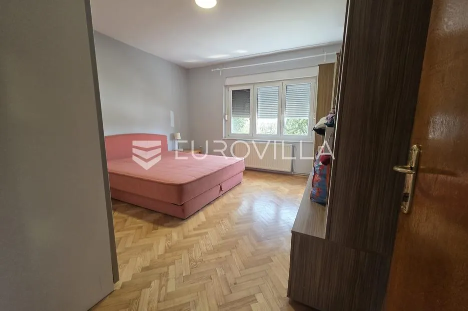 dugo selo, centar, lijepa kuća s dva stana, 200 m² - slika 6