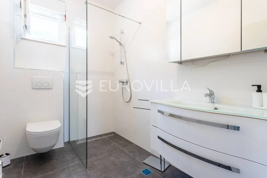 šolta, stomorska, vila s bazenom, 260 m² - slika 18