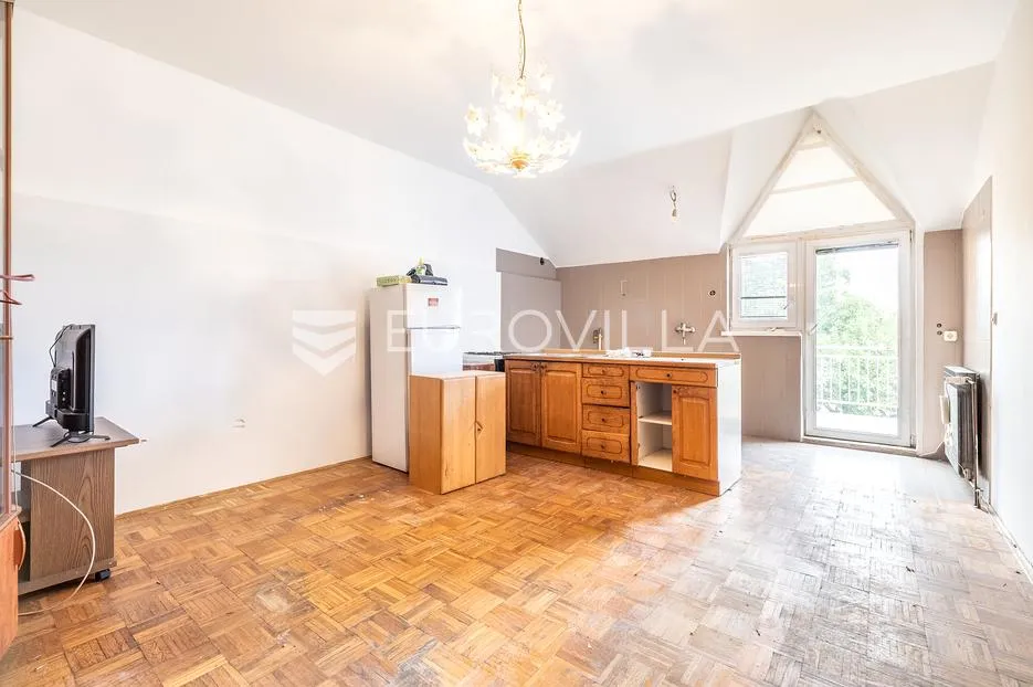 zagreb, gornja dubrava, dvojna kuća s dva stana, 120 m² - slika 4