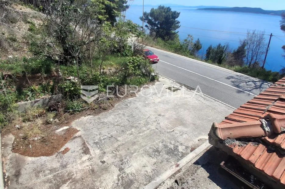 omiš, lokva rogoznica, prostrano zemljište s kućom za adaptaciju i panoramskim pogledom na more - slika 9
