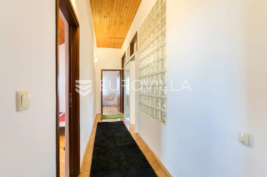 zagreb, horvatovac, funkcionalan četverosoban stan 120 m2 - slika 4