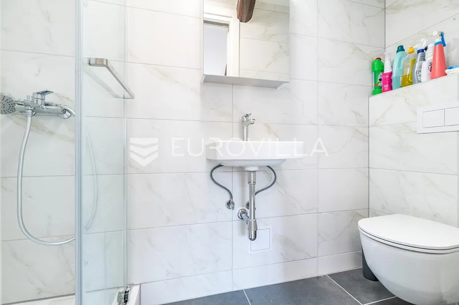 zagreb, donji grad, adaptiran dvosoban stan 33 m² na 3. katu - slika 5
