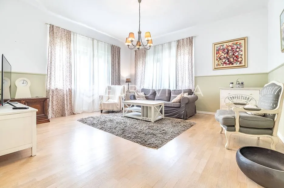 zagreb, srebrnjak, moderan četverosoban stan 95 m² s balkonom - slika 1