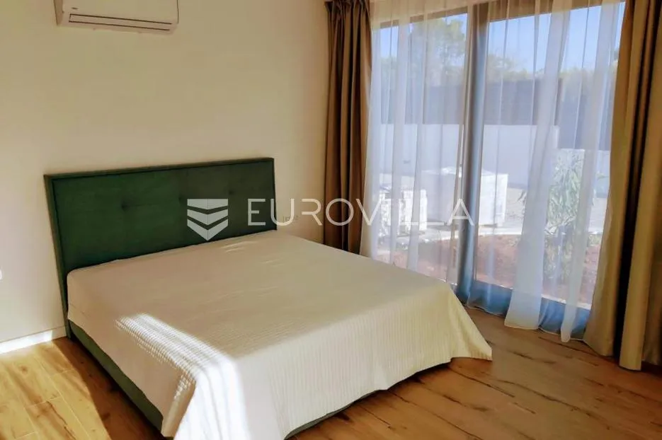 šolta, rogač, moderna, luksuzna vila s bazenom - slika 7