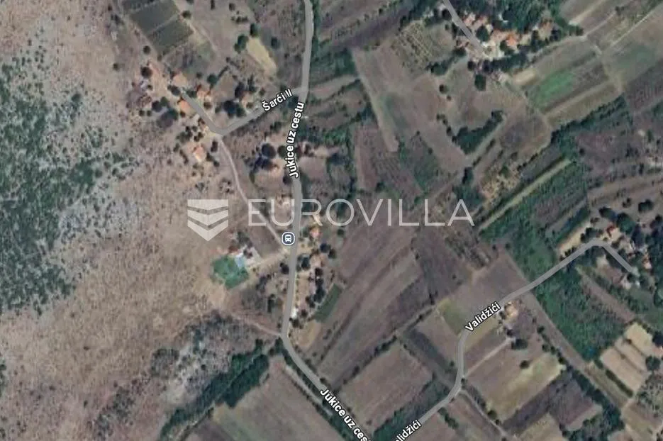 Ružić, građevinsko zemljište površine 650 m²