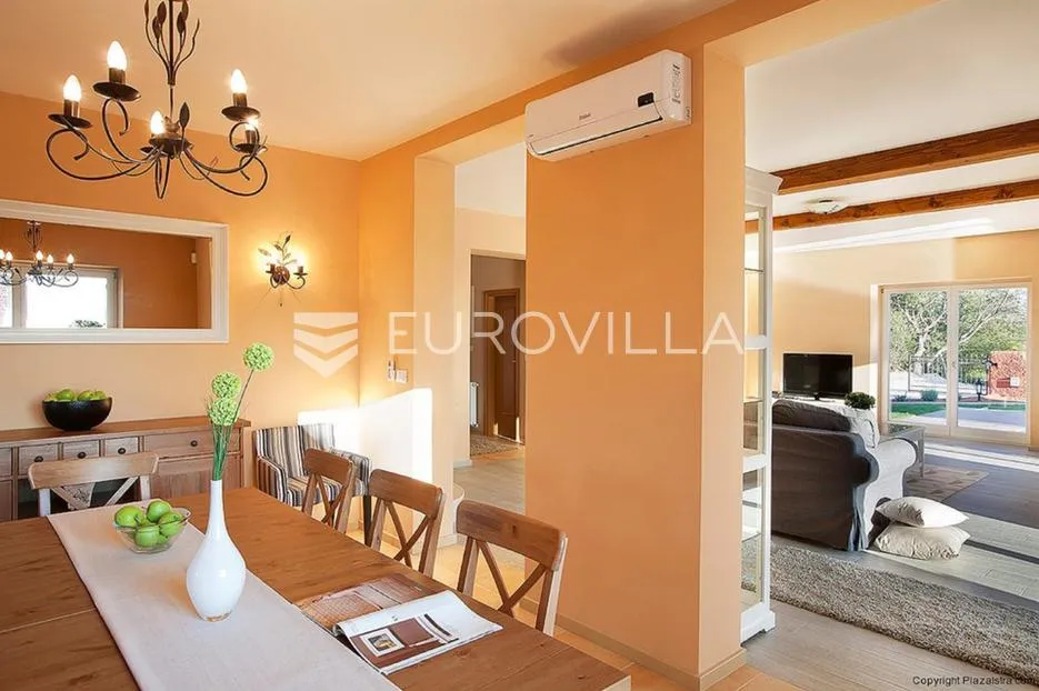 istra, svetvinčenat, vila s bazenom nkp 270 m2 - slika 11