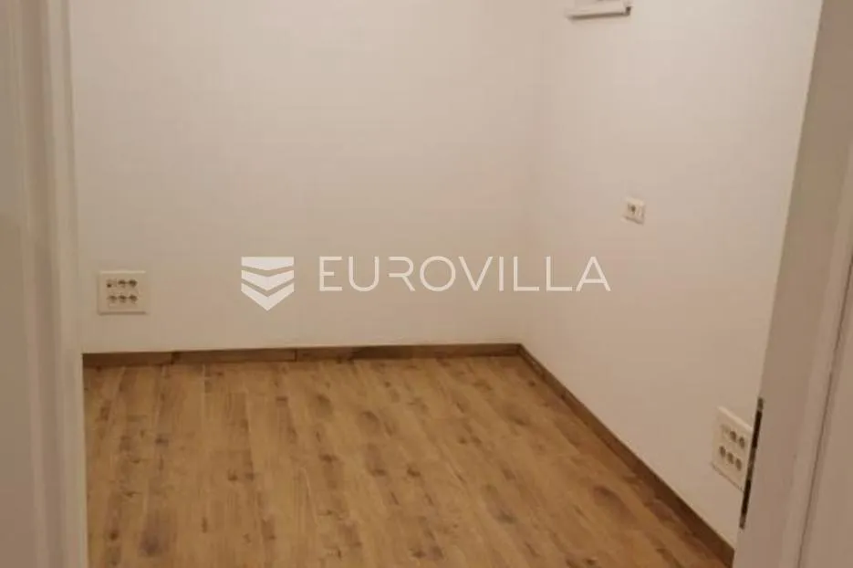 osijek, zeleno polje, funkcionalan trosoban stan s loggiom - slika 10