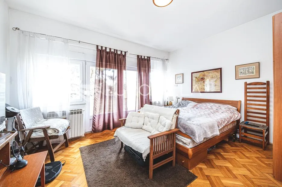 zagreb, pantovčak, prostrana obiteljska kuća 400 m² na parceli 735 m², prekrasan pogled - slika 18