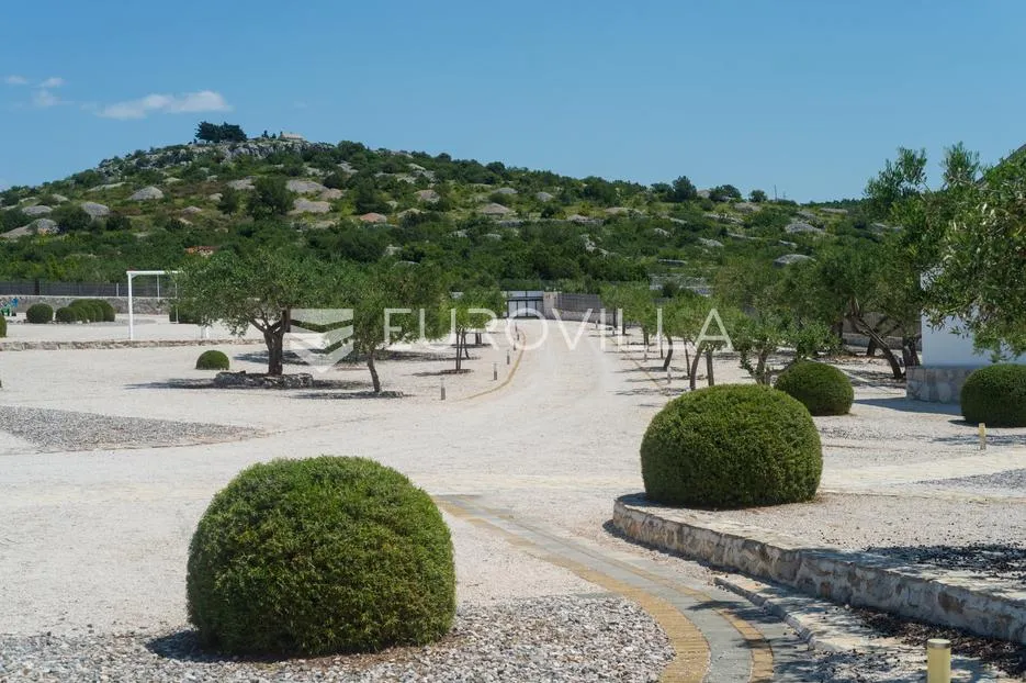 brač, milna, predivno uređeno imanje s predivnim pogledom na more - slika 17