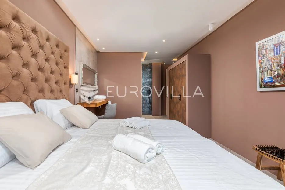 istra, okolica pule, novogradnja vrhunska villa s bazenom 460 m do mora - slika 25