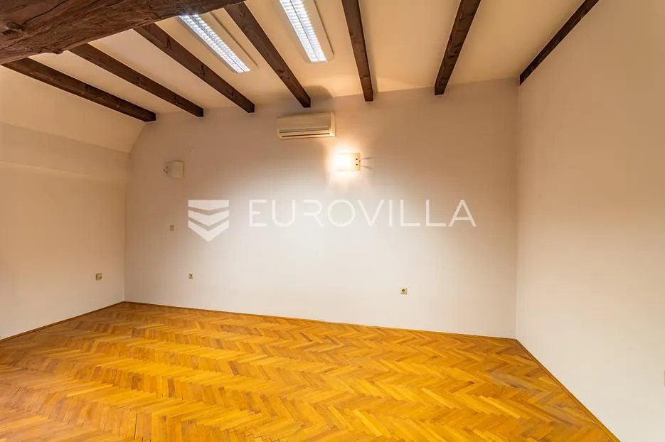 varaždin, centar, barokni dvoetažni stan 231 m² - slika 11