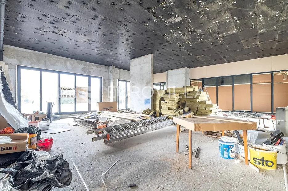 Zagreb, Gornja Dubrava, poslovni prostor 207 m2 - Centar