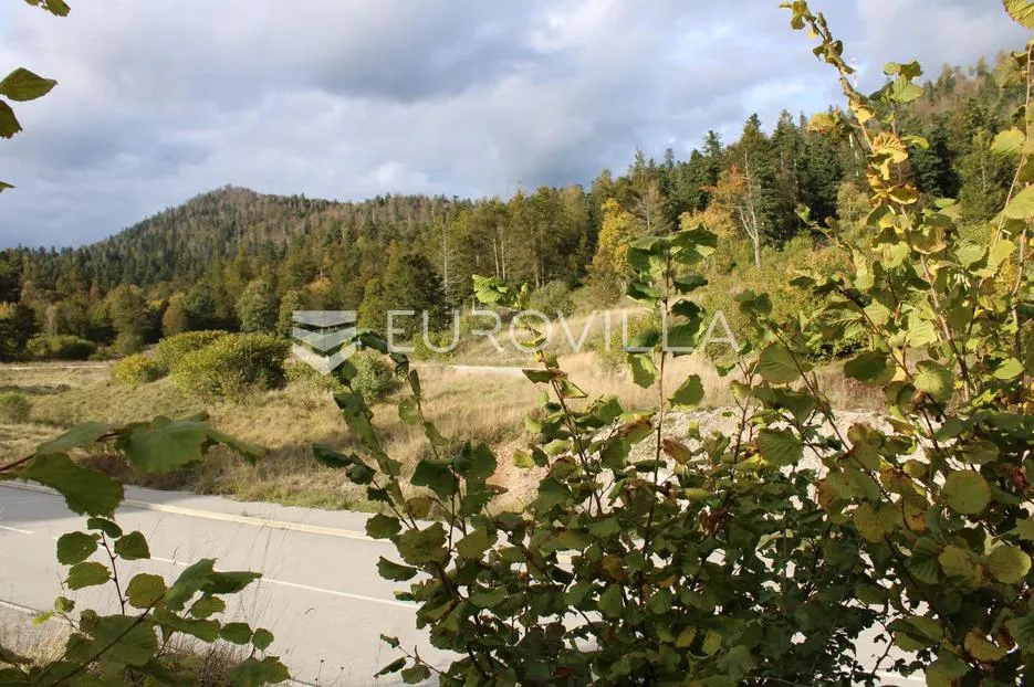 fužine, predivan ravan teren 1107 m², blizini jezera bajer - slika 1