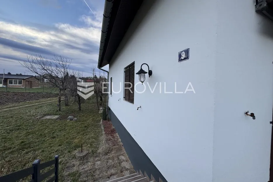 mandićevac, prekrasna vikendica 115 m² sa vinogradom i voćnjakom - slika 11