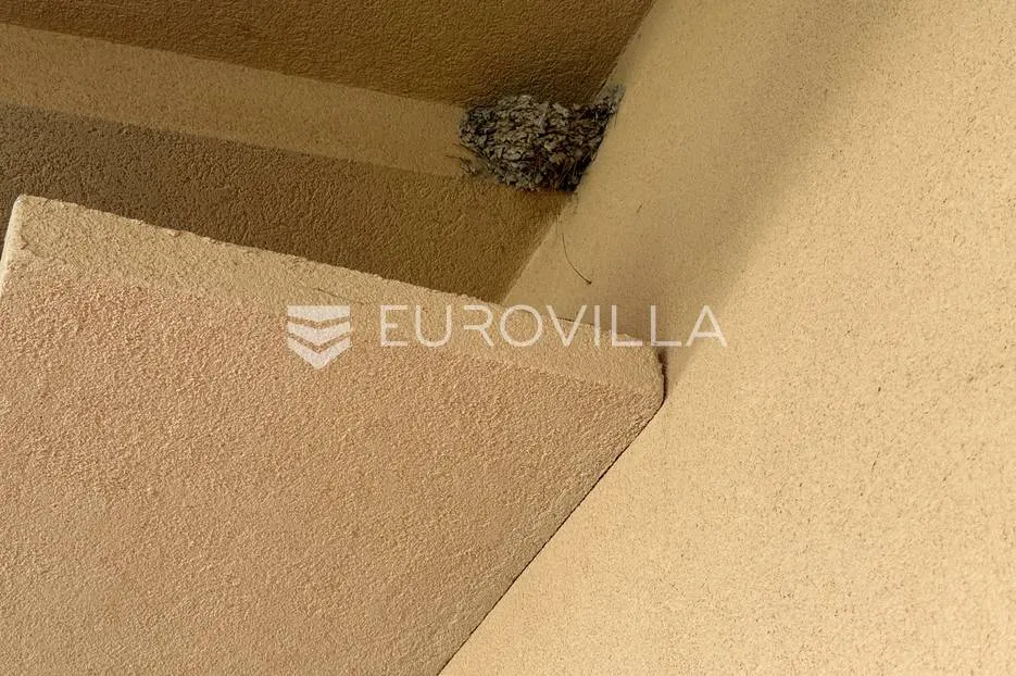 štinjan, prekrasna kuća u nizu s vrtom i pogledom more 300 m² - slika 36