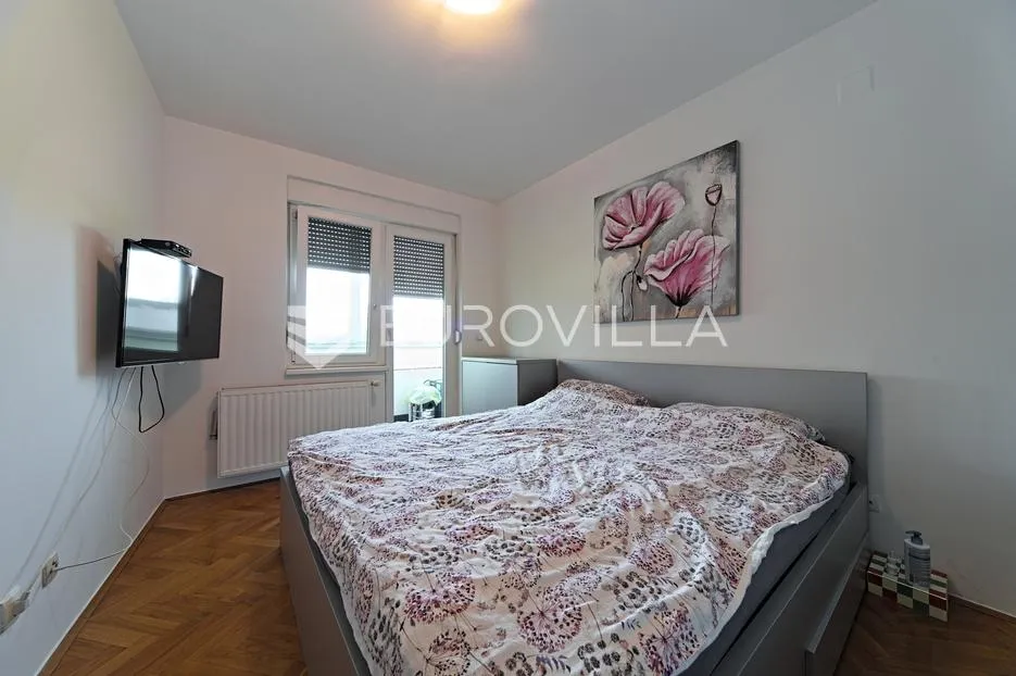 osijek, donji grad, trosoban stan s loggiom i garažnim mjestom - slika 10