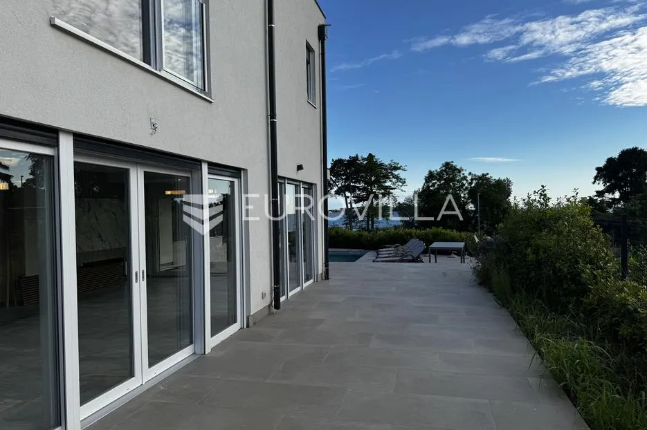 istra, poreč, luksuzna kuća 150m od mora - slika 15