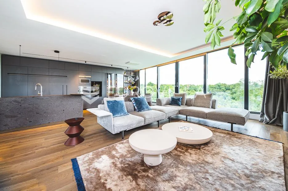zagreb, jelenovac, luksuzan penthouse s ekskluzivnom terasom, nkp 187 m2 - slika 1