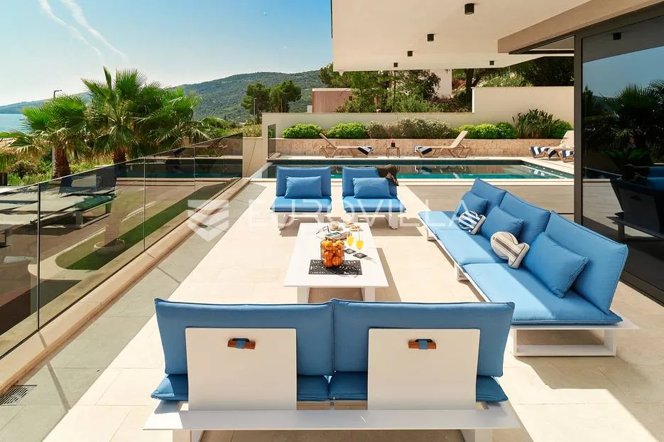 trogir - marina, luksuzna vila s bazenom i wellnessom - slika 2