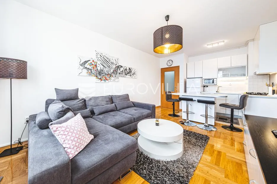 zagreb, knežija dvosoban stan 50 m² parkirno, garažno mjesto - slika 2