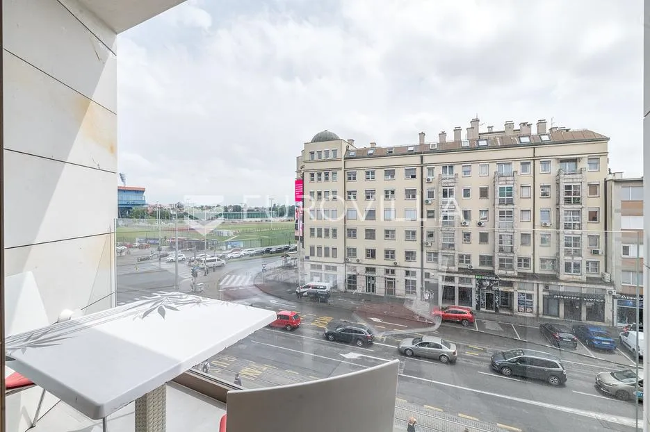 zagreb, maksimir komforan četverosoban stan 96 m² 2gpm - slika 11