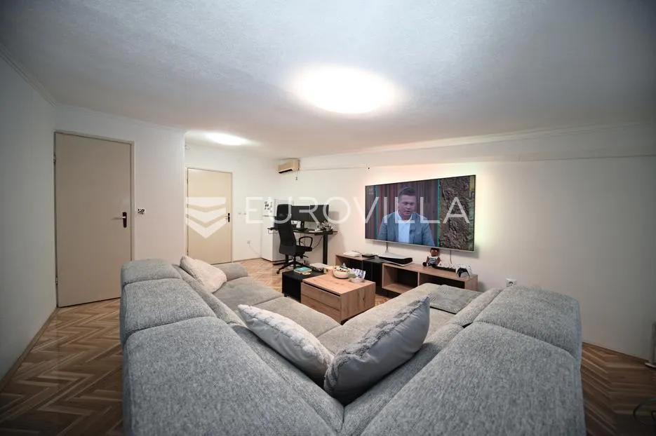Osijek, Centar, dvosoban stan za prodaju na savršenoj lokaciji, površine 56,86 m² - Gornji grad / Centar