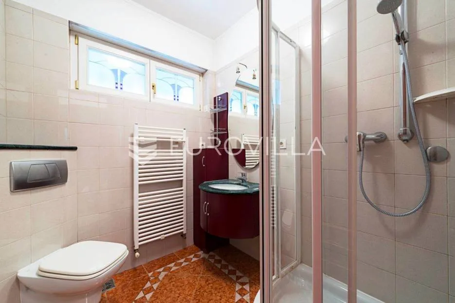 tuškanac luksuzna obiteljska vila 600 m² - slika 16