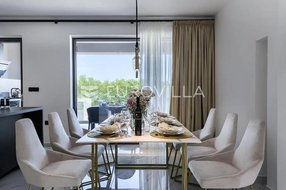 istra, rakalj, prekrasna vila s pogledom na raški zaljev nkp 270 m2 - slika 23