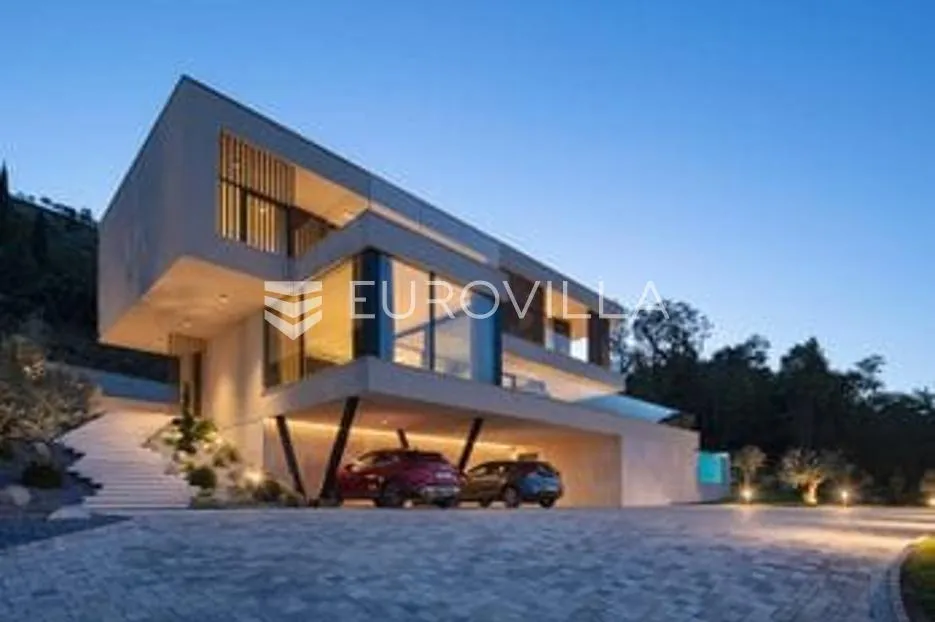Brseč, Luksuzna vila od 280 m² s bazenom i panoramskim pogledom na more - Brseč, Mošćenička Draga