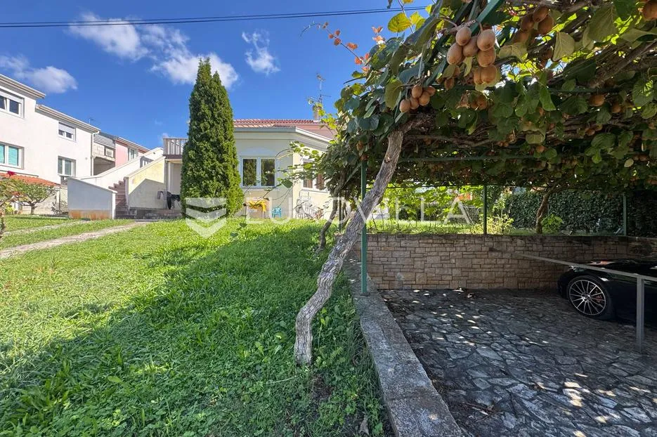 istra, novigrad, stan u prizemlju s okućnicom i parkingom 400 m od mora - slika 10