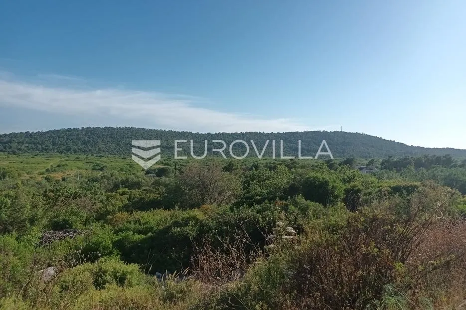 šolta, grohote, građevinsko zemljište površine 1010 m² - slika 2