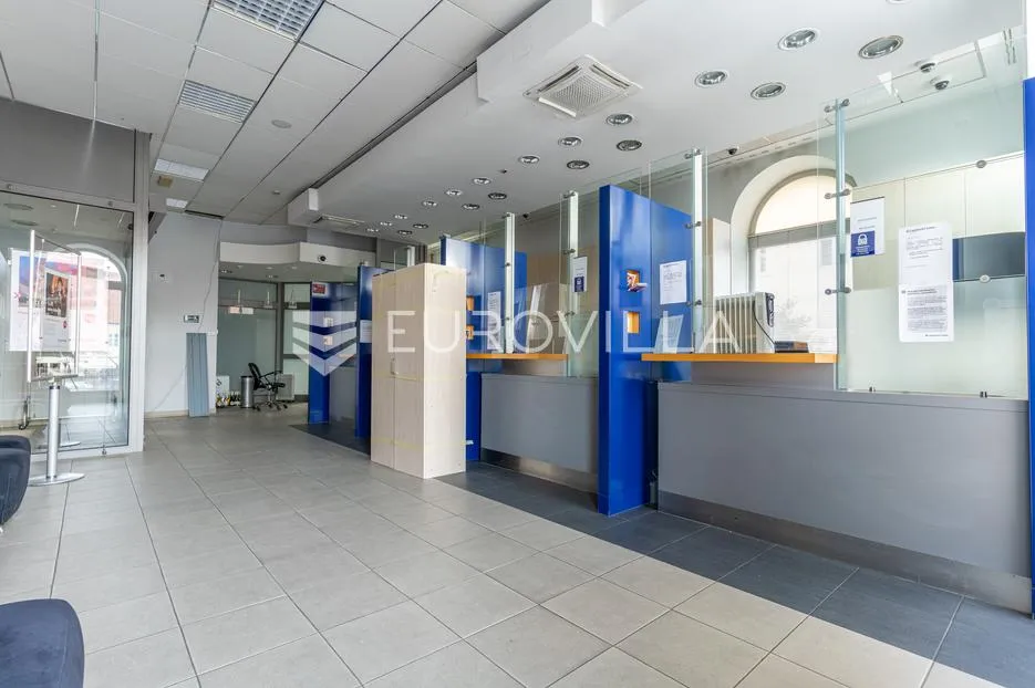 požega, trg sv.trojstva, atraktivan poslovni prostor 235 m² - slika 4
