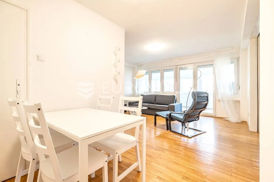 zagreb, medveščak, radićevo šetalište prekrasan trosoban stan 90 m² - slika 7