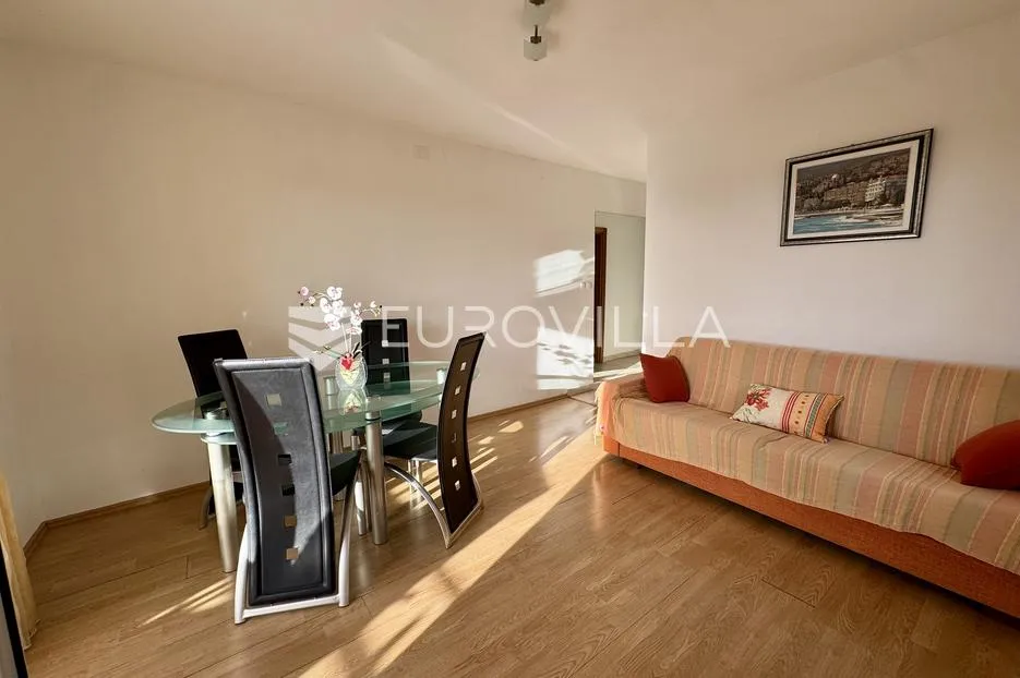 jadranovo, odličan stan 47 m² s dva balkona, 380 m od mora - slika 2