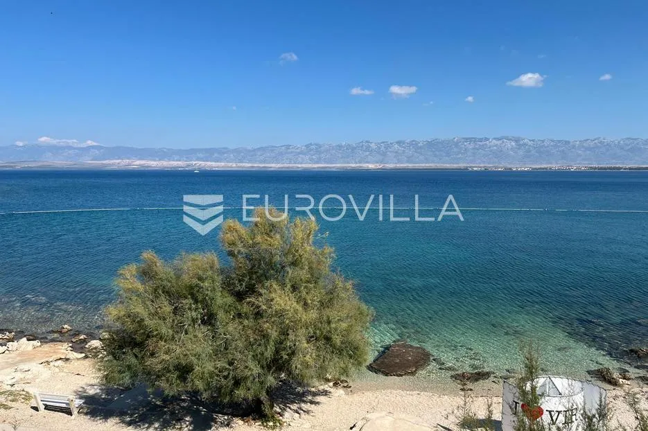 zadar, vir dvojna kuća sa šest apartmana prvi red do mora, površine 228 m² - slika 17