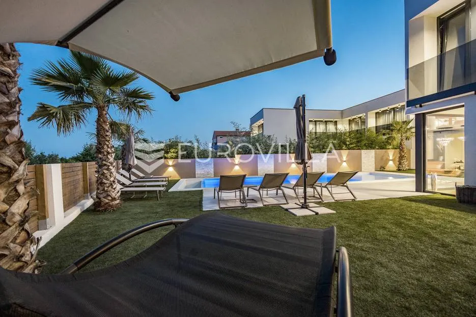 istra, medulin, prekrasna moderna dvojna vila 220 m² - slika 59