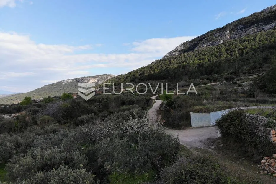 otok hvar, jelsa, atraktivno građevinsko zemljište 1201,60 m² s idejnim projektom - slika 18